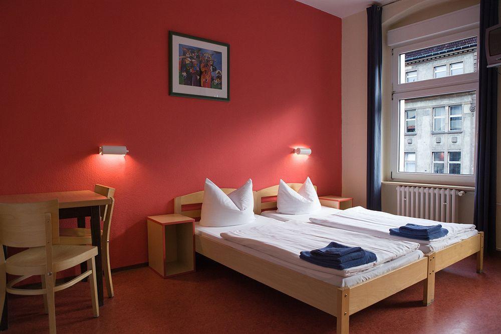 Acama Hotel & Hostel Schoeneberg Berlino Esterno foto