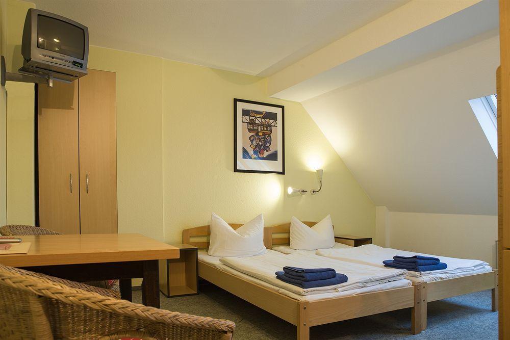 Acama Hotel & Hostel Schoeneberg Berlino Esterno foto