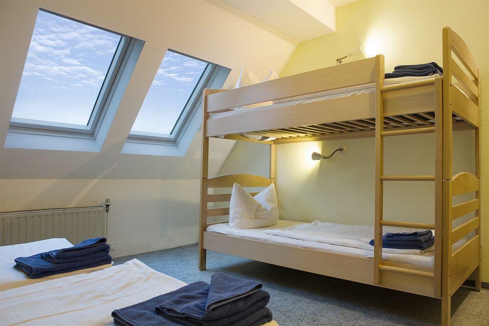 Acama Hotel & Hostel Schoeneberg Berlino Esterno foto