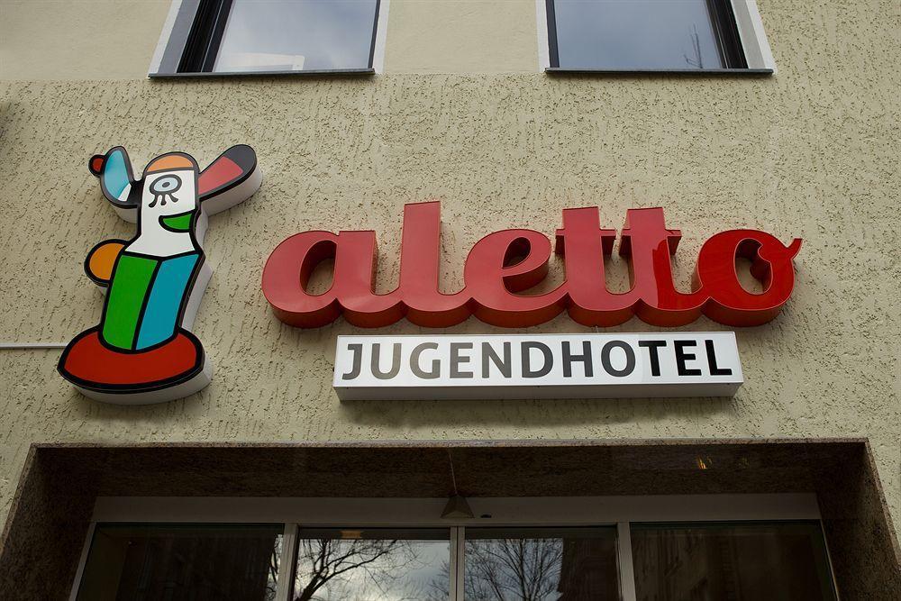 Acama Hotel & Hostel Schoneberg Berlino Esterno foto