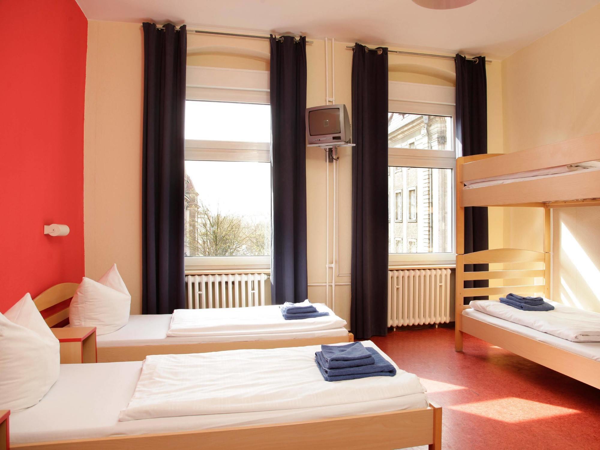 Acama Hotel & Hostel Schoeneberg Berlino Esterno foto