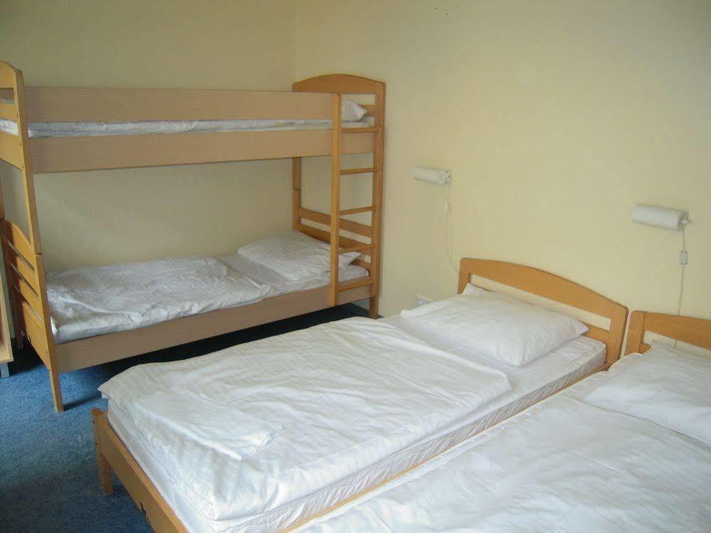 Acama Hotel & Hostel Schoeneberg Berlino Esterno foto